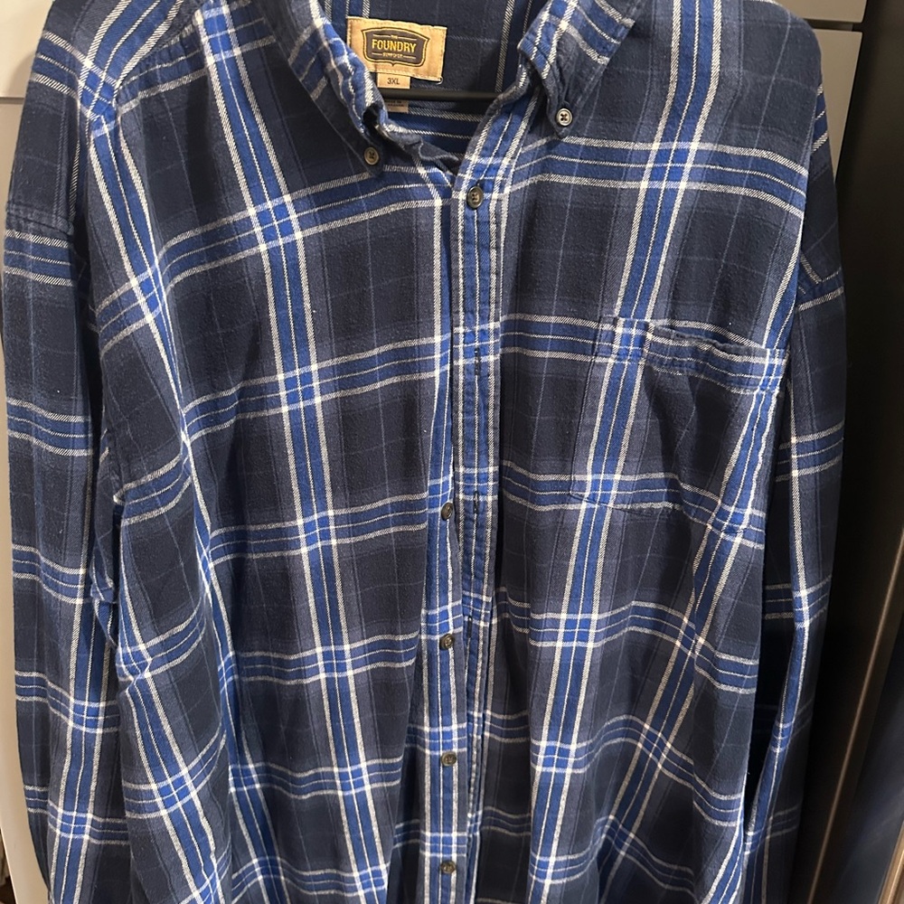 The Foundry Supply Co. Blue and White Casual Button Down Shirt Pre Owned great c